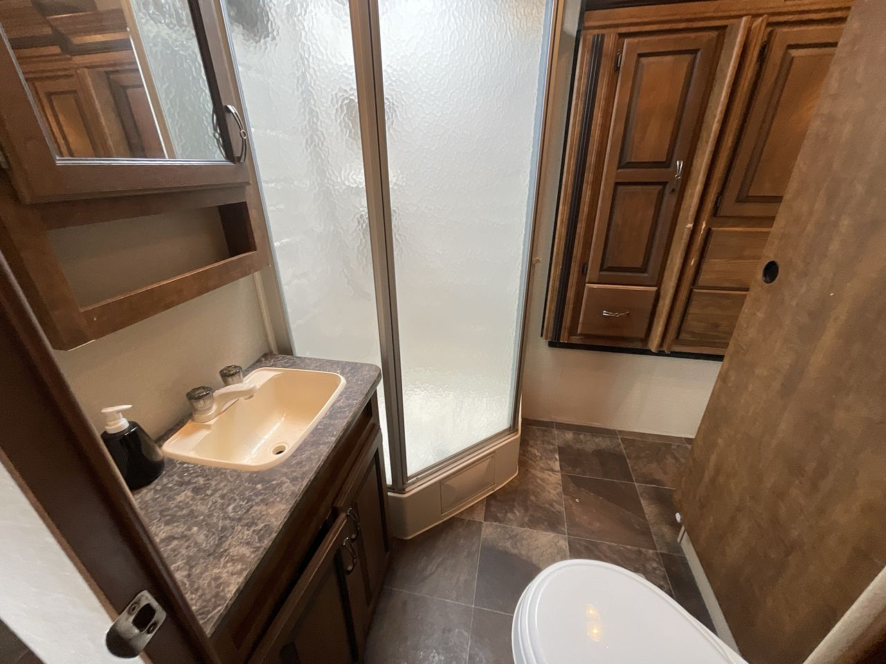 2016 CROSSROADS REZERVE 33RL