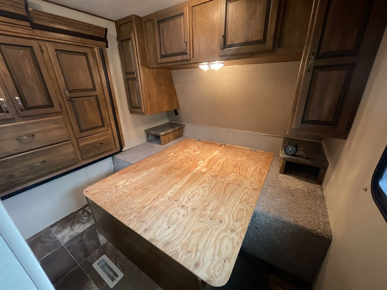 2016 CROSSROADS REZERVE 33RL