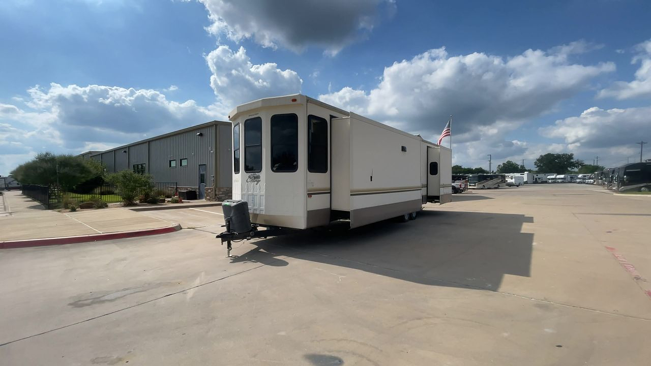 2015 FOREST RIVER CEDAR CREEK 40CCK