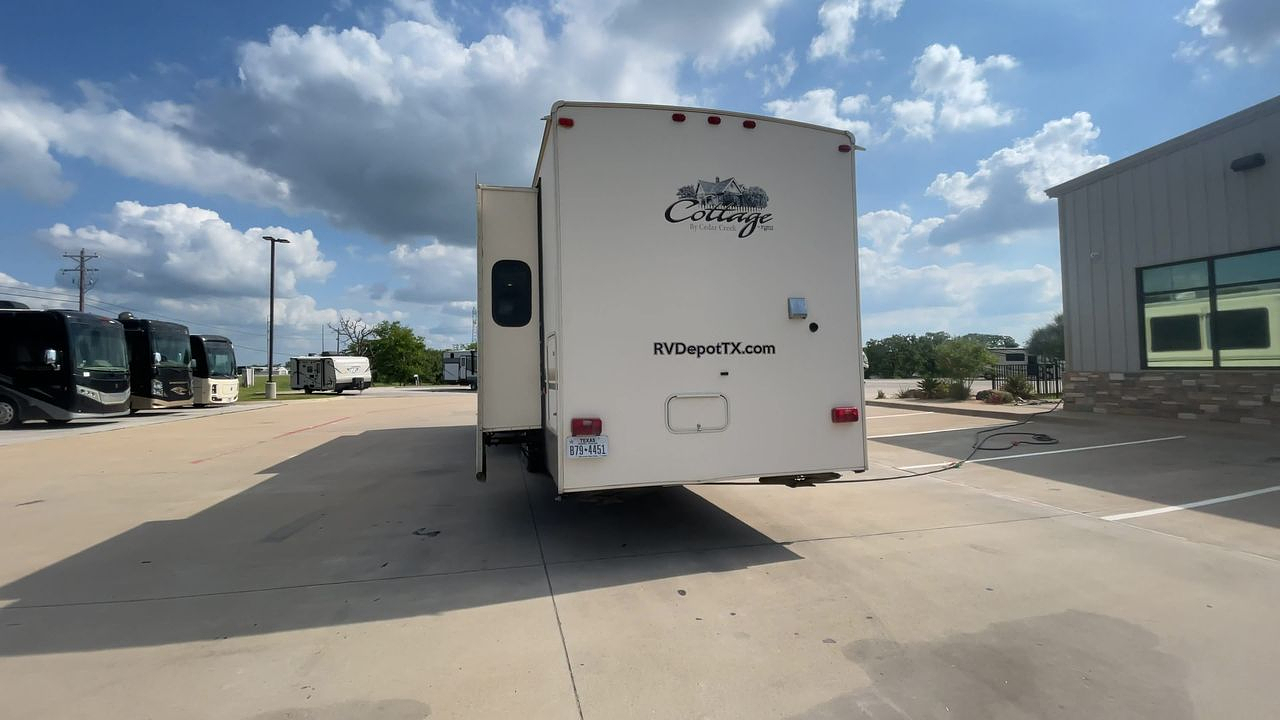 2015 FOREST RIVER CEDAR CREEK 40CCK
