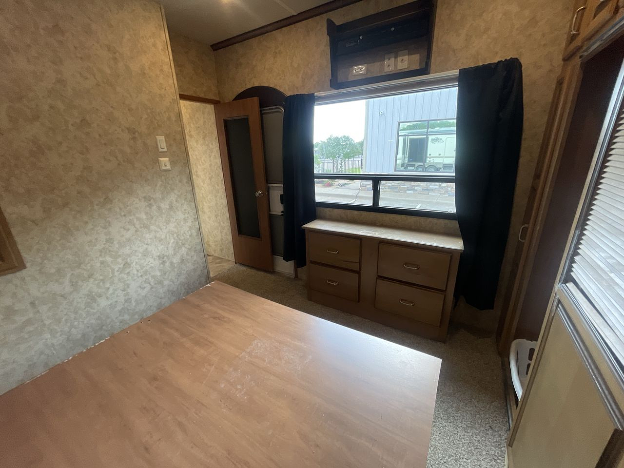 2015 FOREST RIVER CEDAR CREEK 40CCK