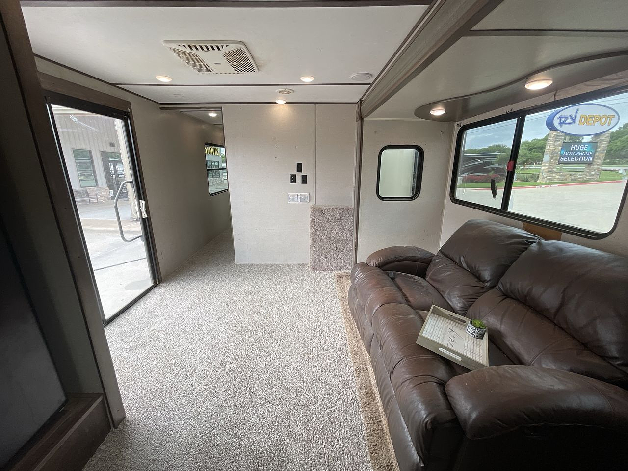 2019 HIDEOUT 38FKTS
