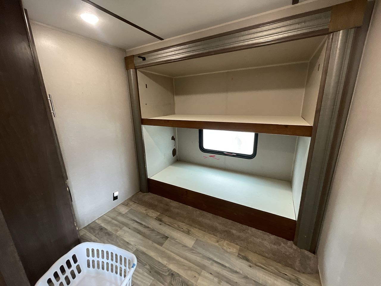 2019 HIDEOUT 38FKTS