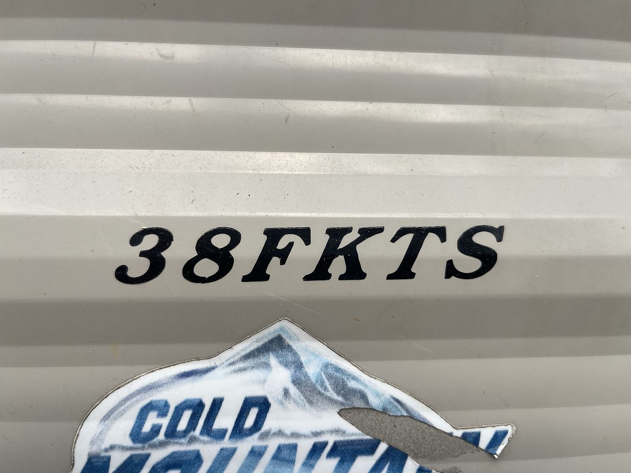 2019 HIDEOUT 38FKTS