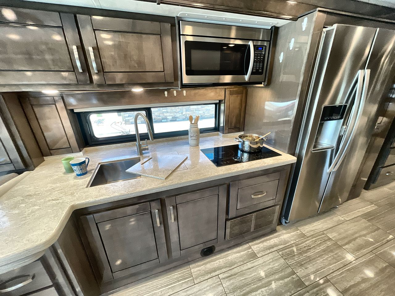 2021 JAYCO EMBARK 37K
