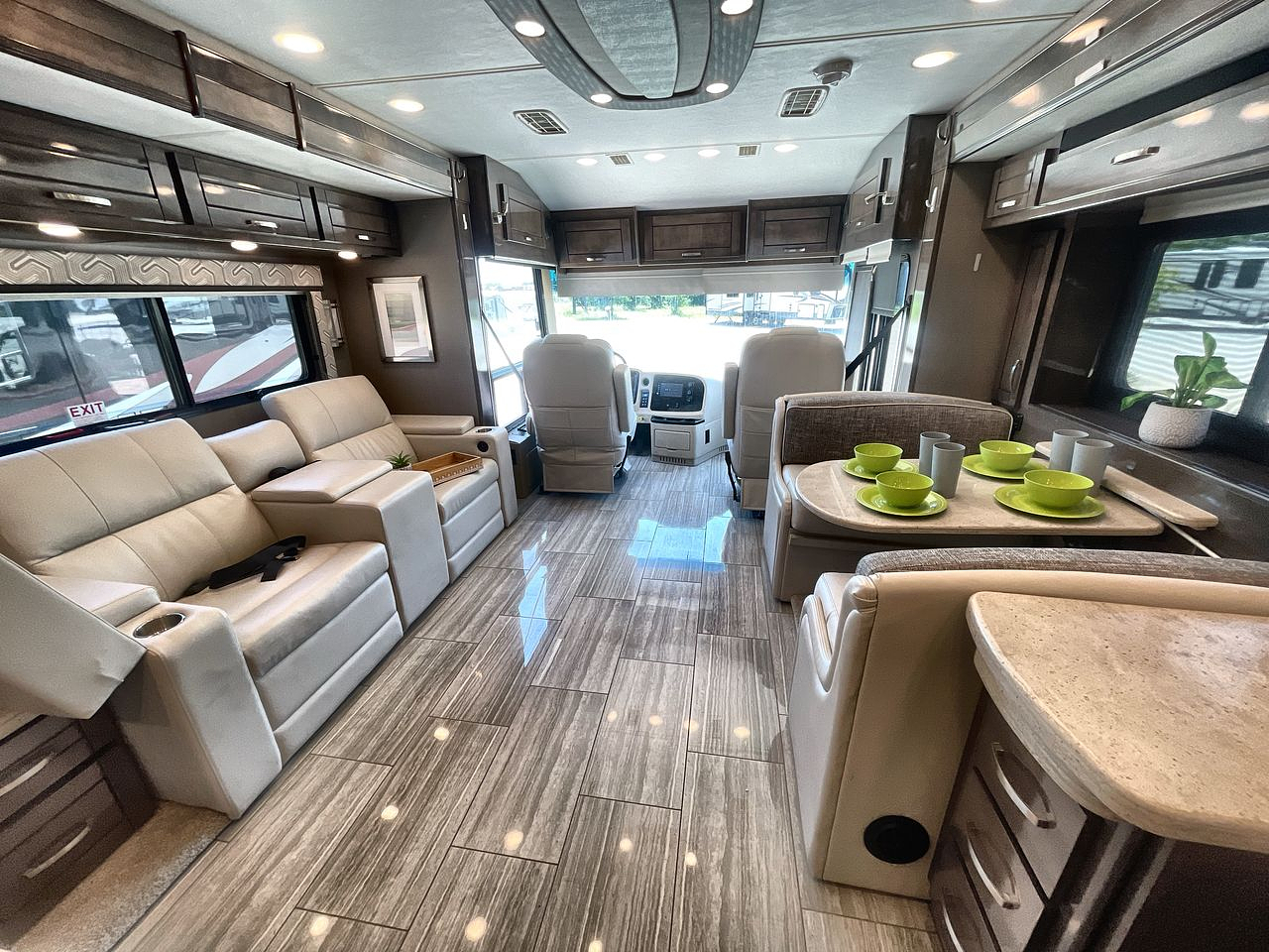 2021 JAYCO EMBARK 37K