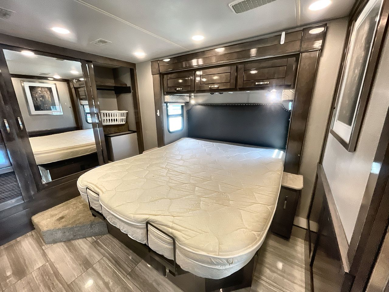2021 JAYCO EMBARK 37K