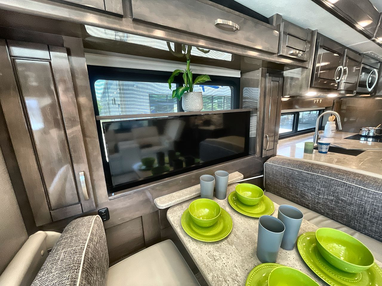 2021 JAYCO EMBARK 37K
