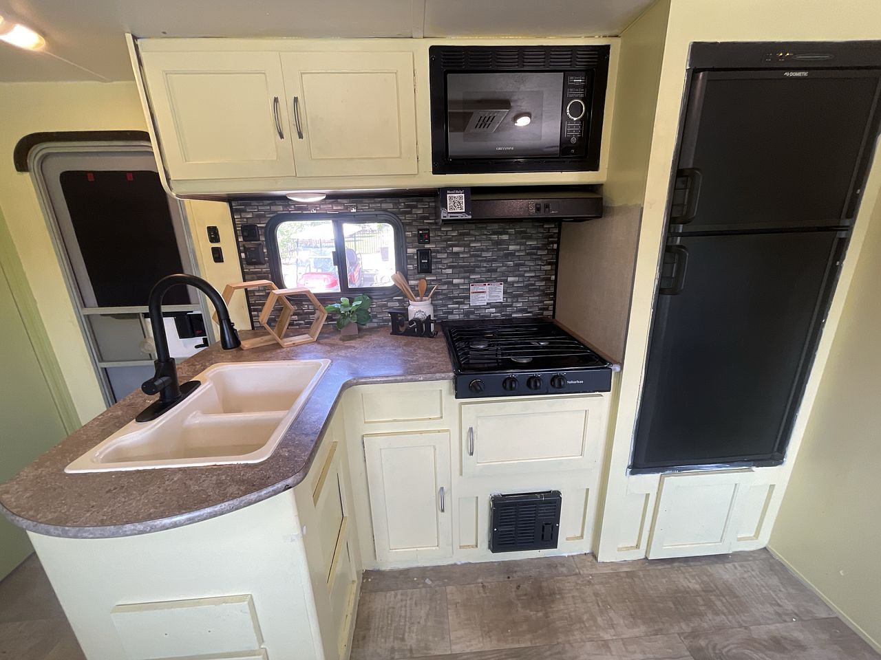 2018 GULF STREAM AMERILITE 274QB