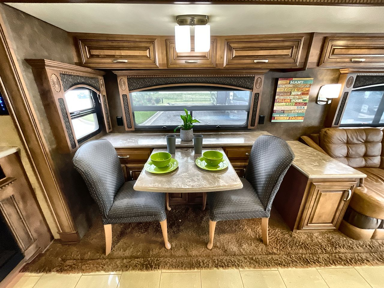2013 ENTEGRA ANTHEM 44DLQ