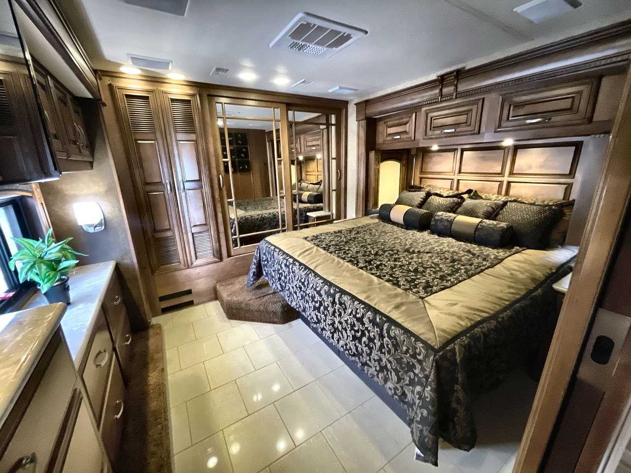 2013 ENTEGRA ANTHEM 44DLQ