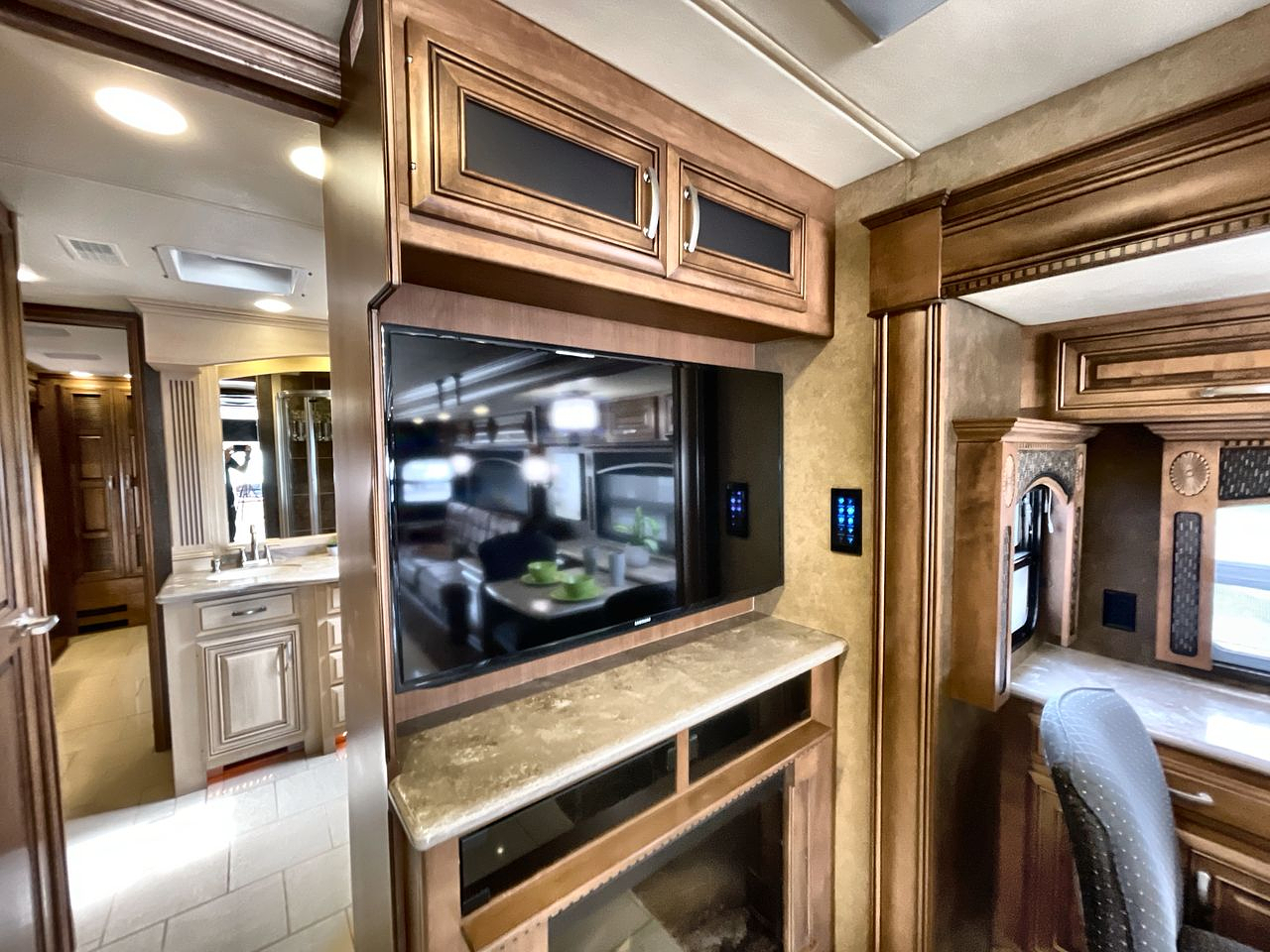 2013 ENTEGRA ANTHEM 44DLQ