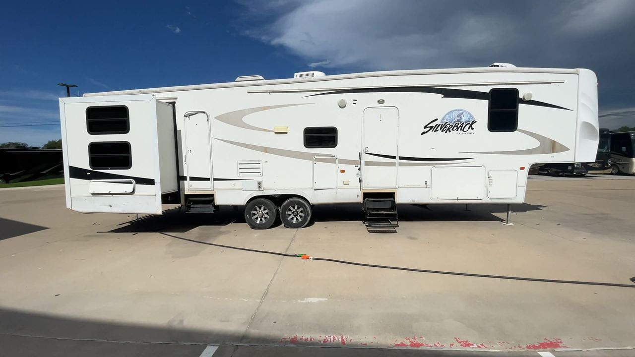 2010 CEDAR CREEK SILVERBA 35QB