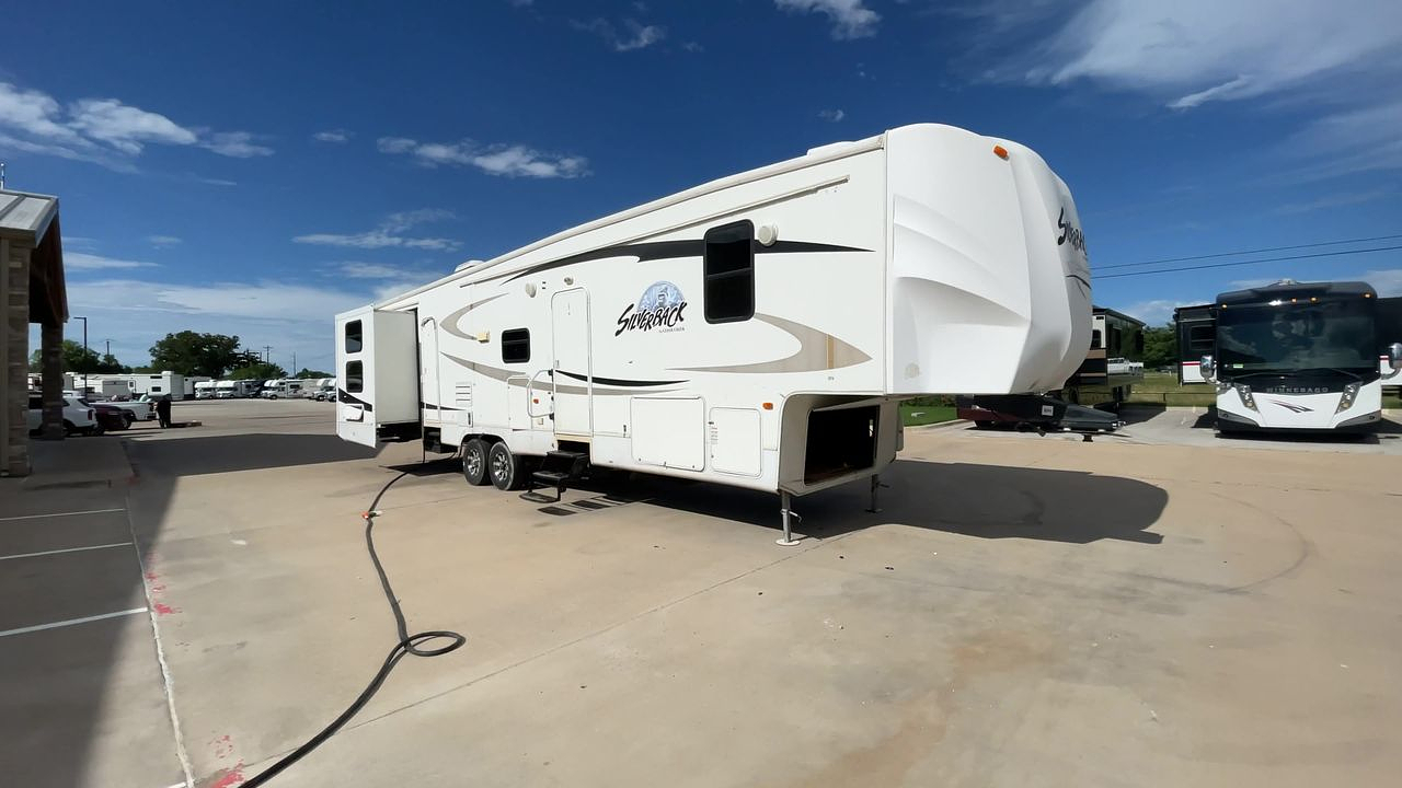 2010 CEDAR CREEK SILVERBA 35QB