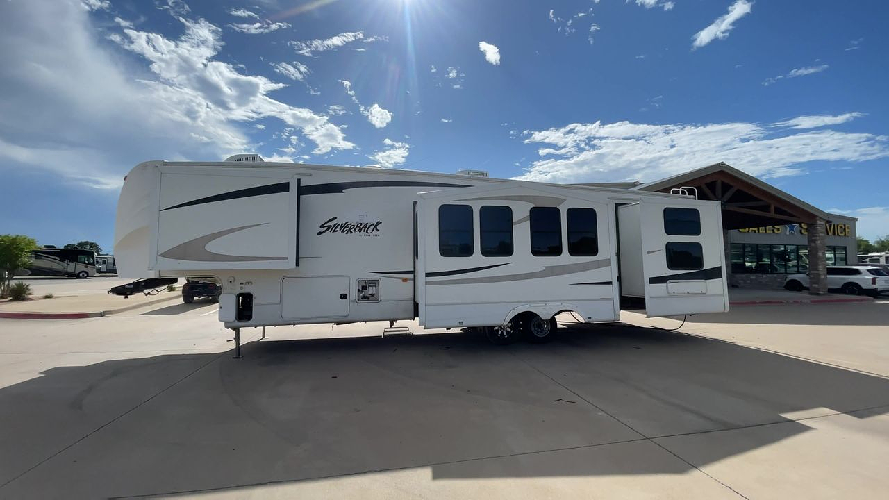 2010 CEDAR CREEK SILVERBA 35QB