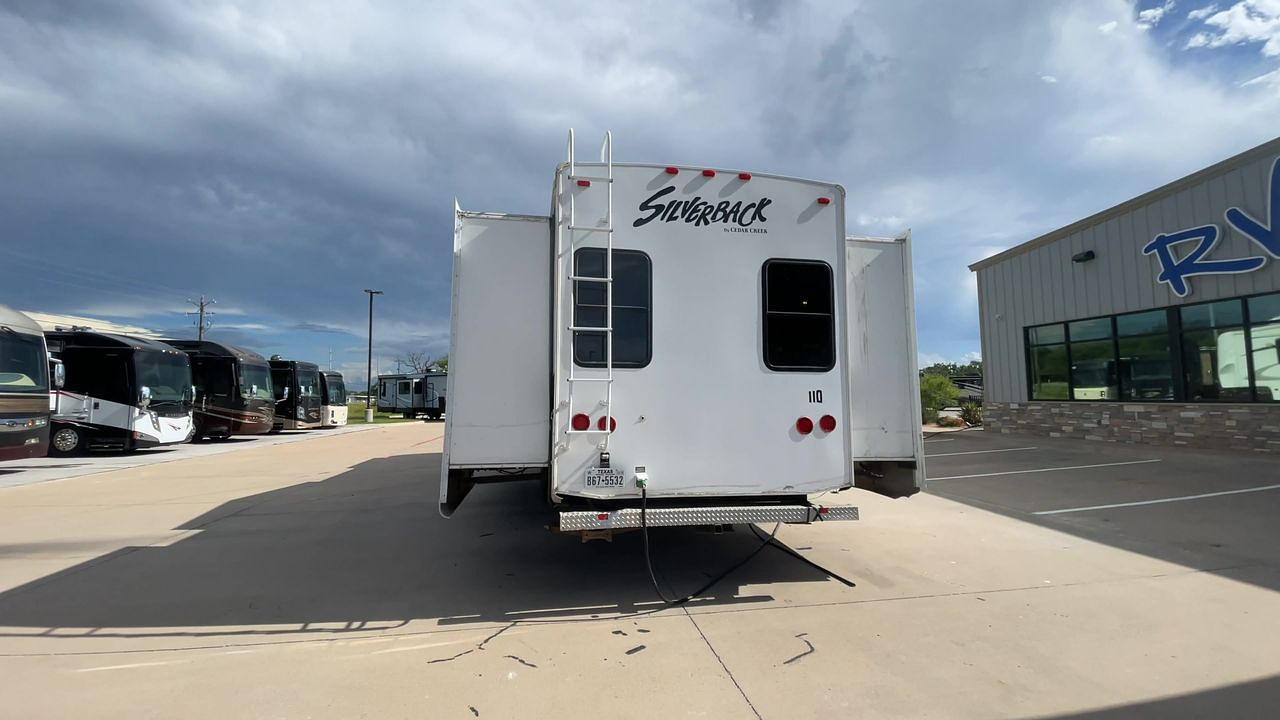 2010 CEDAR CREEK SILVERBA 35QB