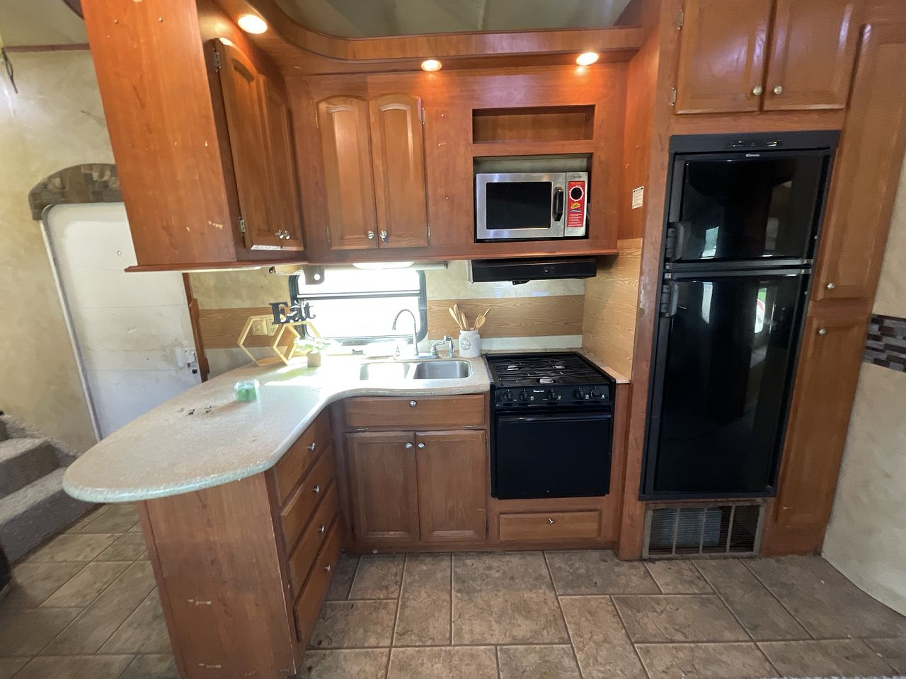 2010 CEDAR CREEK SILVERBA 35QB