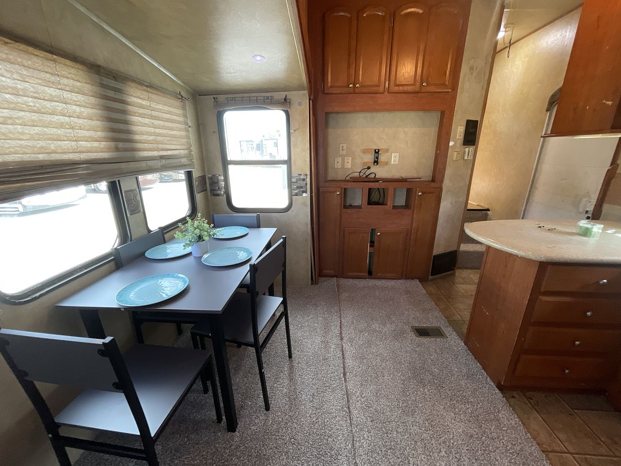 2010 CEDAR CREEK SILVERBA 35QB
