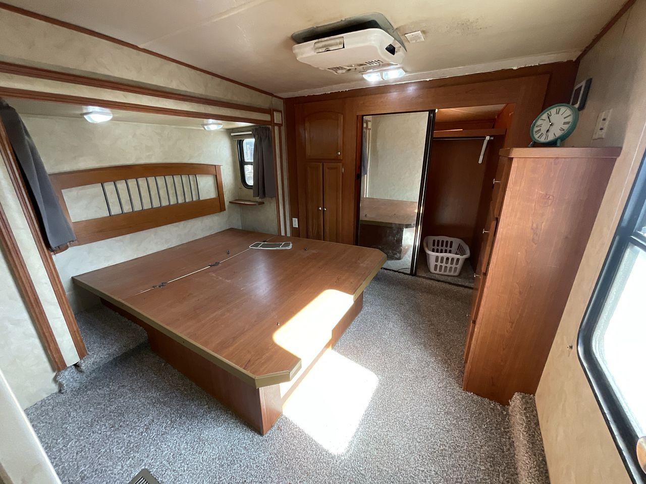 2010 CEDAR CREEK SILVERBA 35QB