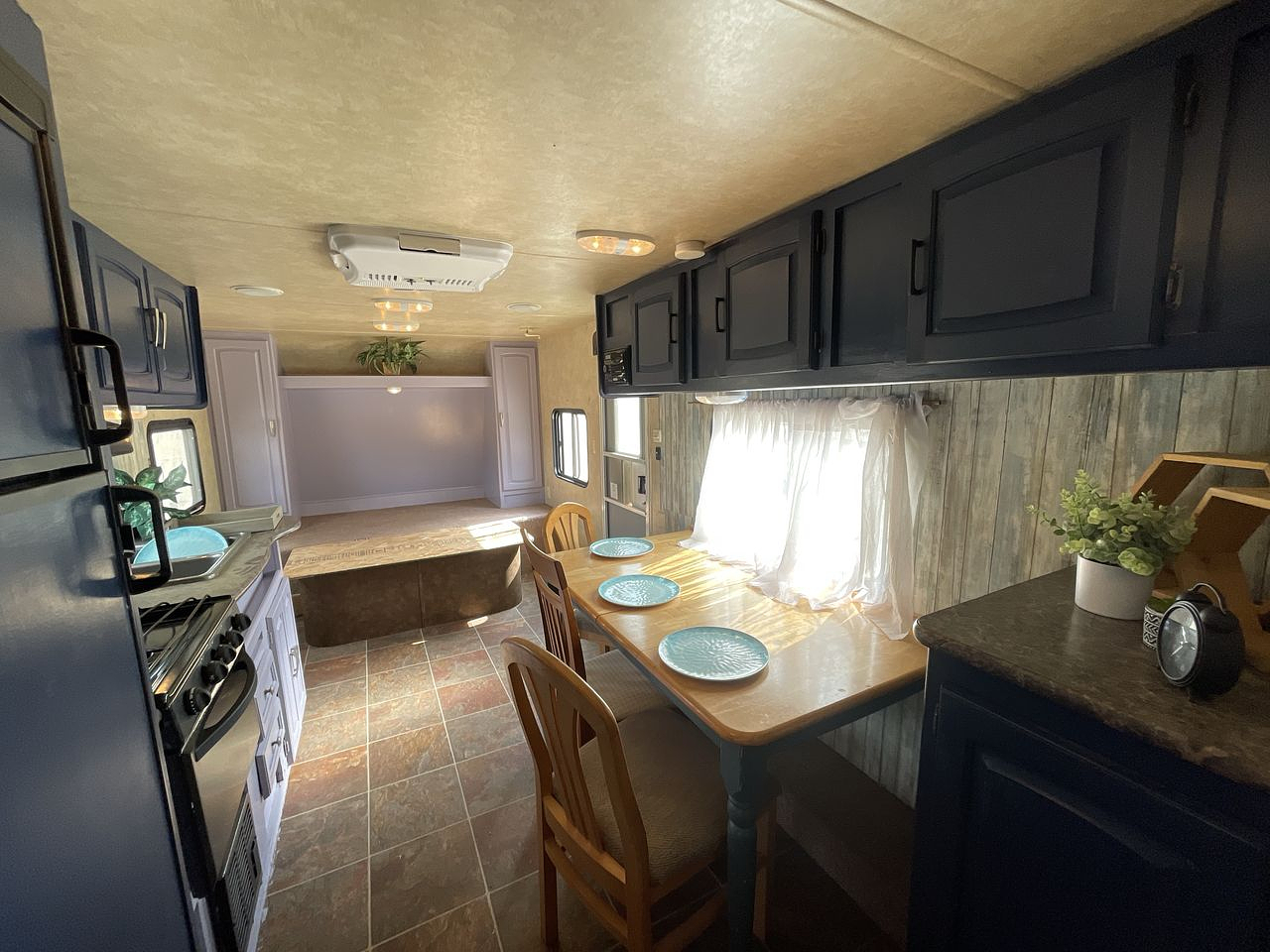 2013 FOREST RIVER EVO T2250