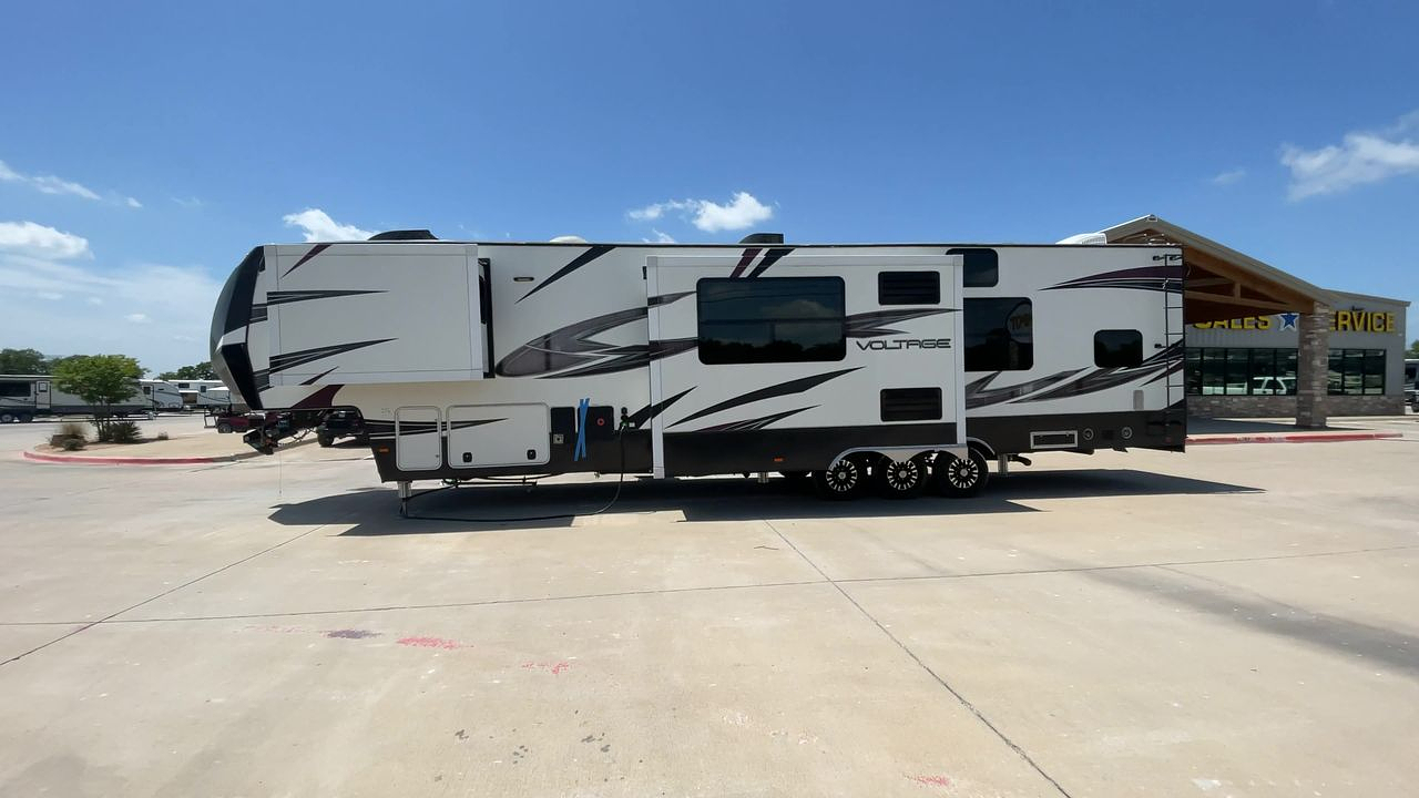 2016 DUTCHMEN VOLTAGE 4150