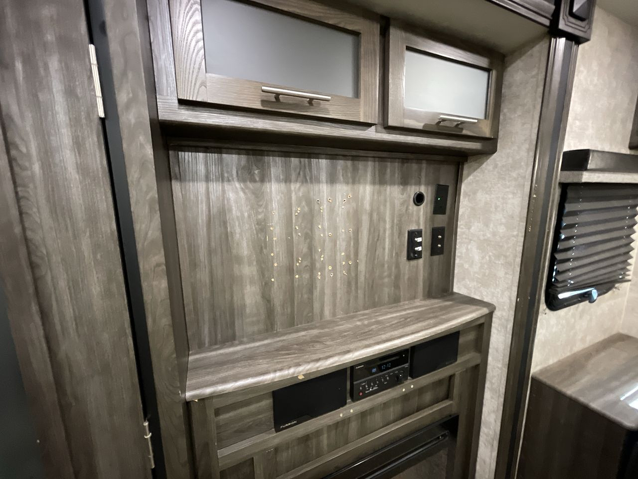 2019 MESA RIDGE 275RLS