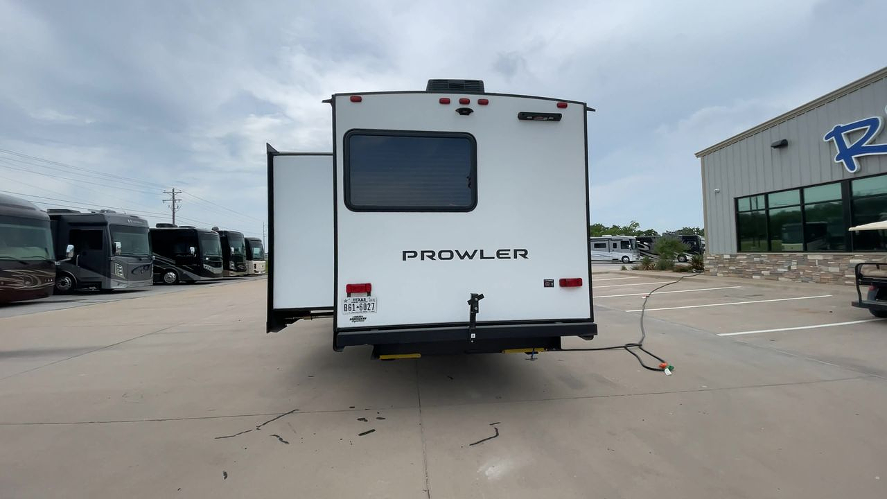 2025 HEARTLAND PROWLER 3209BH