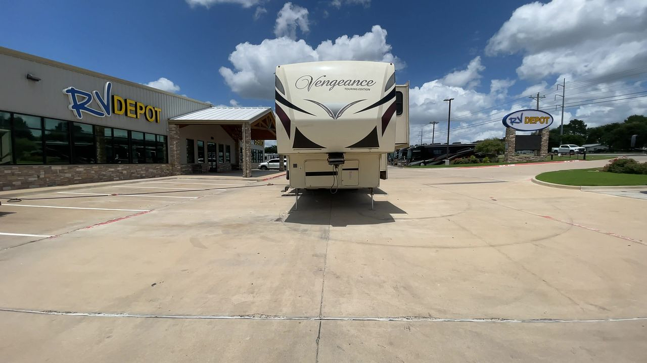 2015 FOREST RIVER VENGEANCE TOURING 39