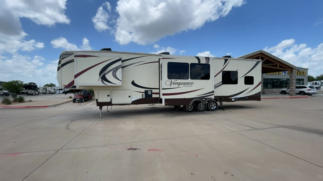 2015 FOREST RIVER VENGEANCE TOURING 39