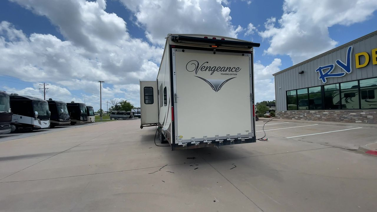 2015 FOREST RIVER VENGEANCE TOURING 39
