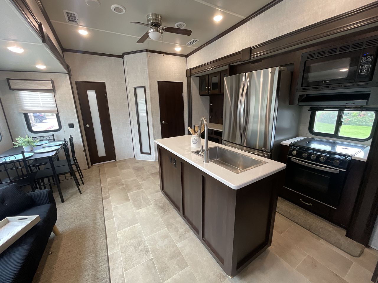 2020 FOREST RIVER COLUMBUS 374BHC