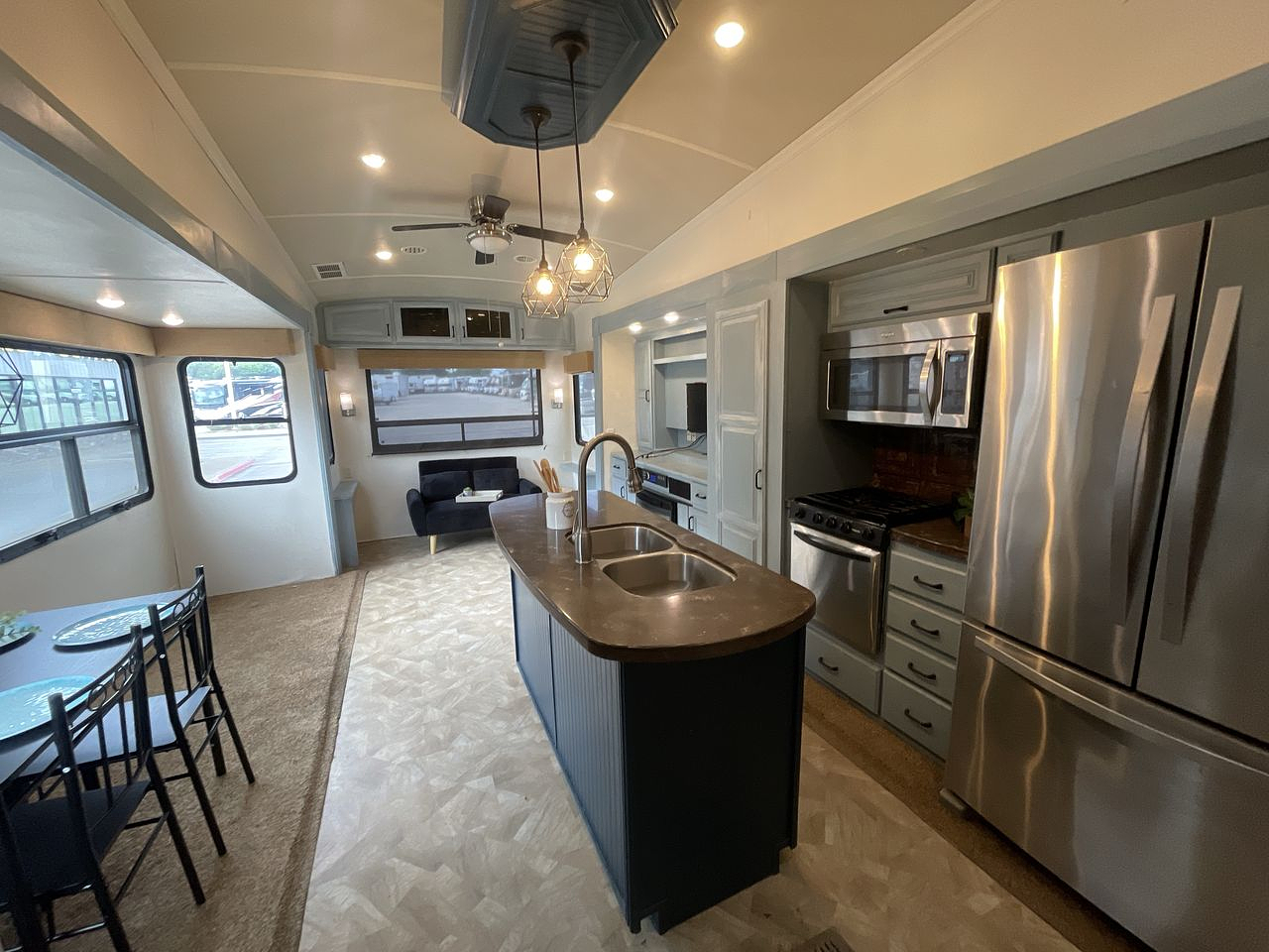 2016 CEDAR CREEK HATHAWAY 38FB2