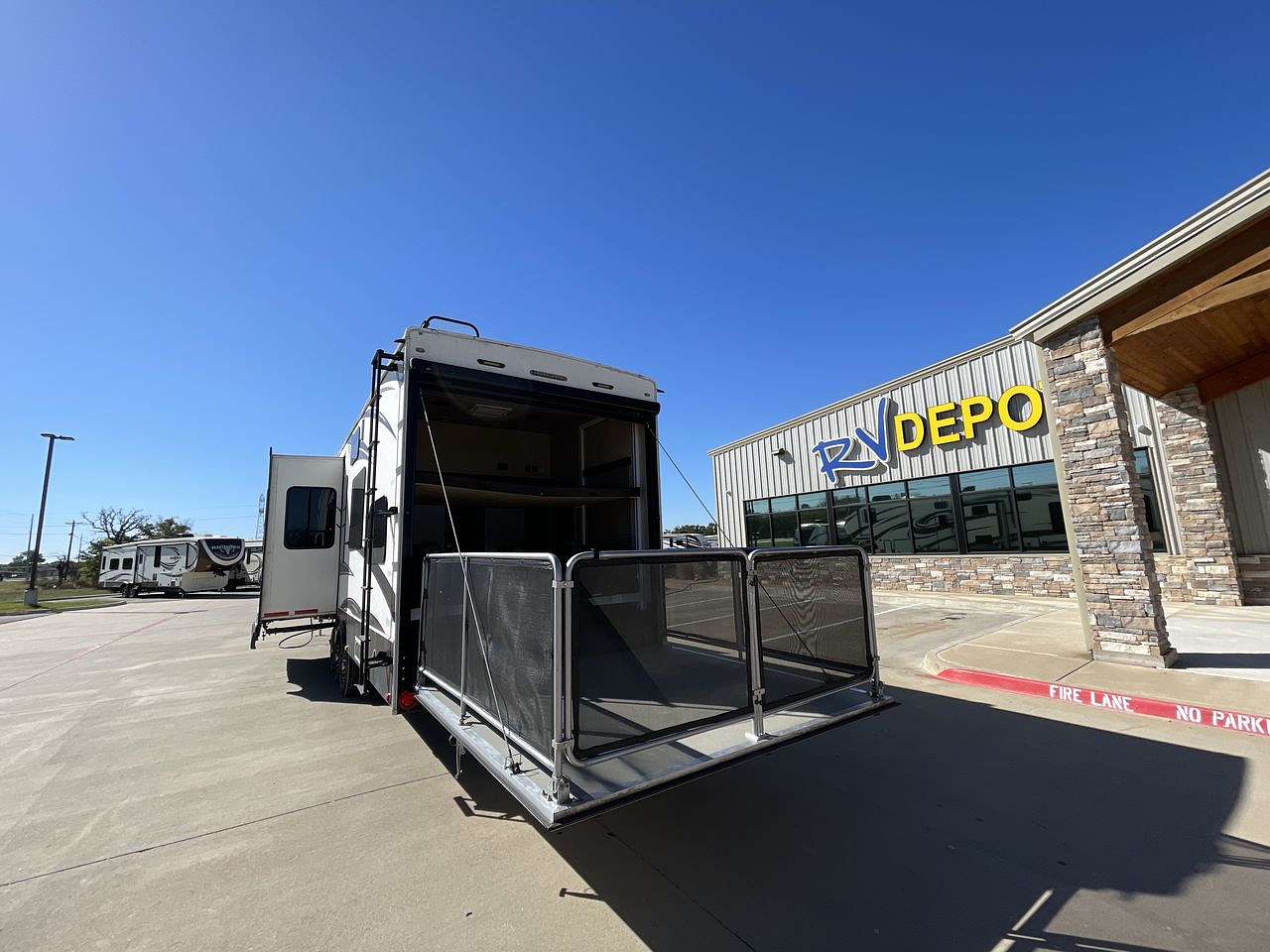 2014 FUZION FZ390