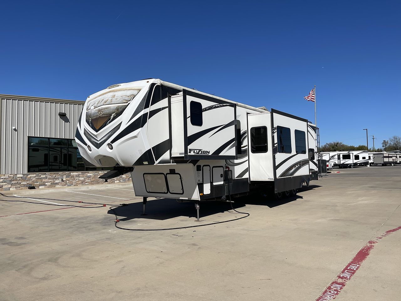 2014 FUZION FZ390