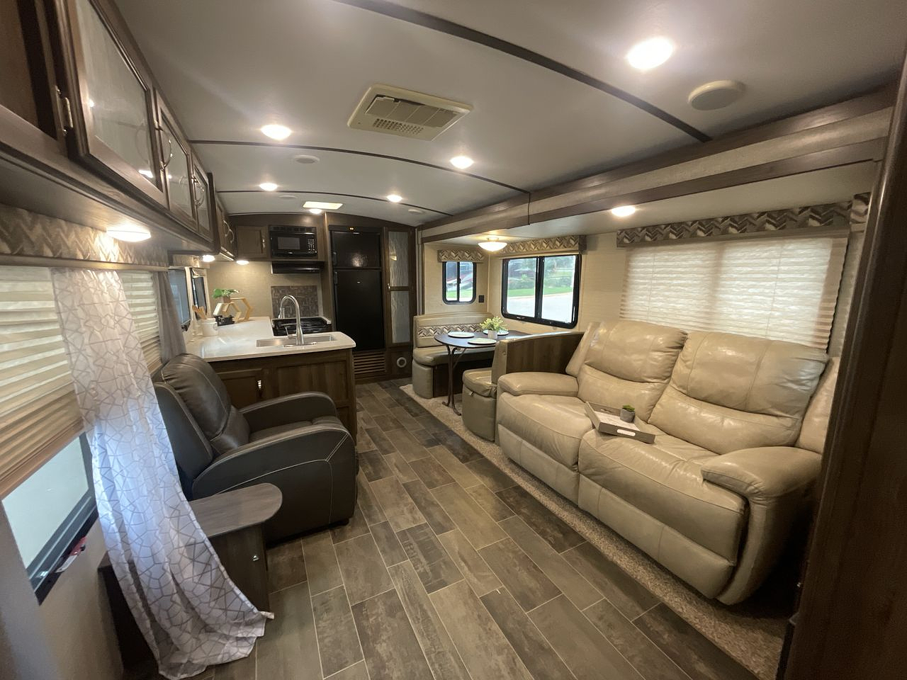 2019 KEYSTONE BULLET PREMIER 29RK