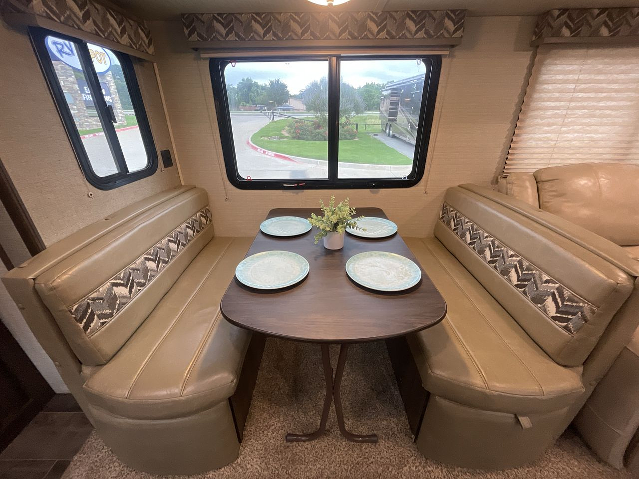 2019 KEYSTONE BULLET PREMIER 29RK