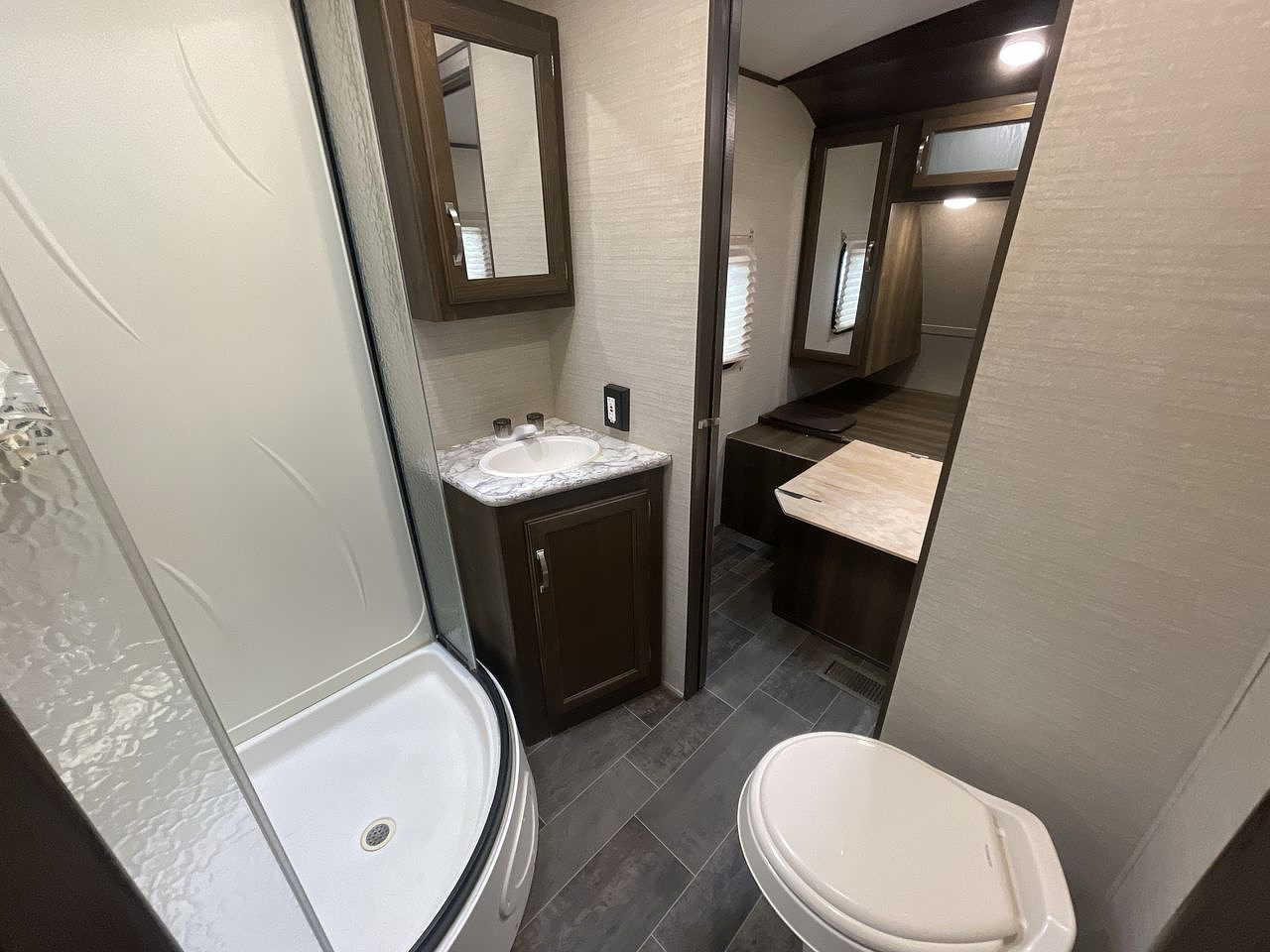 2019 KEYSTONE BULLET PREMIER 29RK