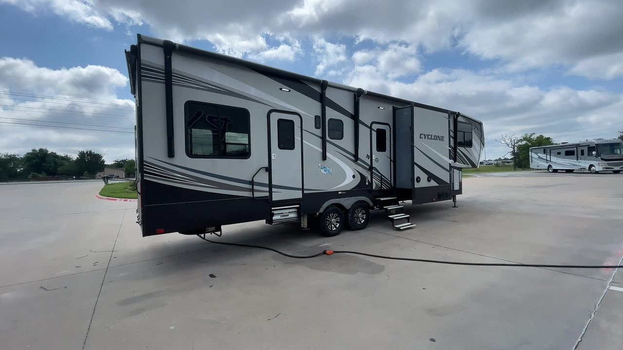 2019 HEARTLAND CYCLONE 3611