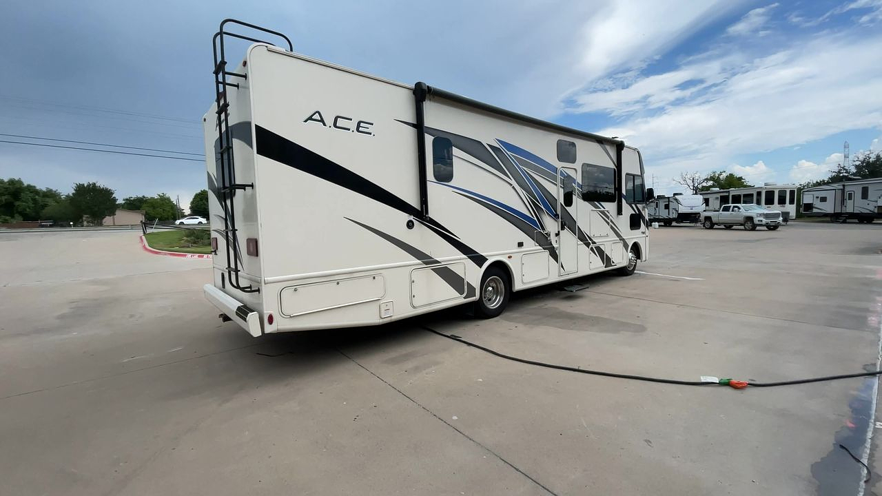 2022 THOR ACE 323