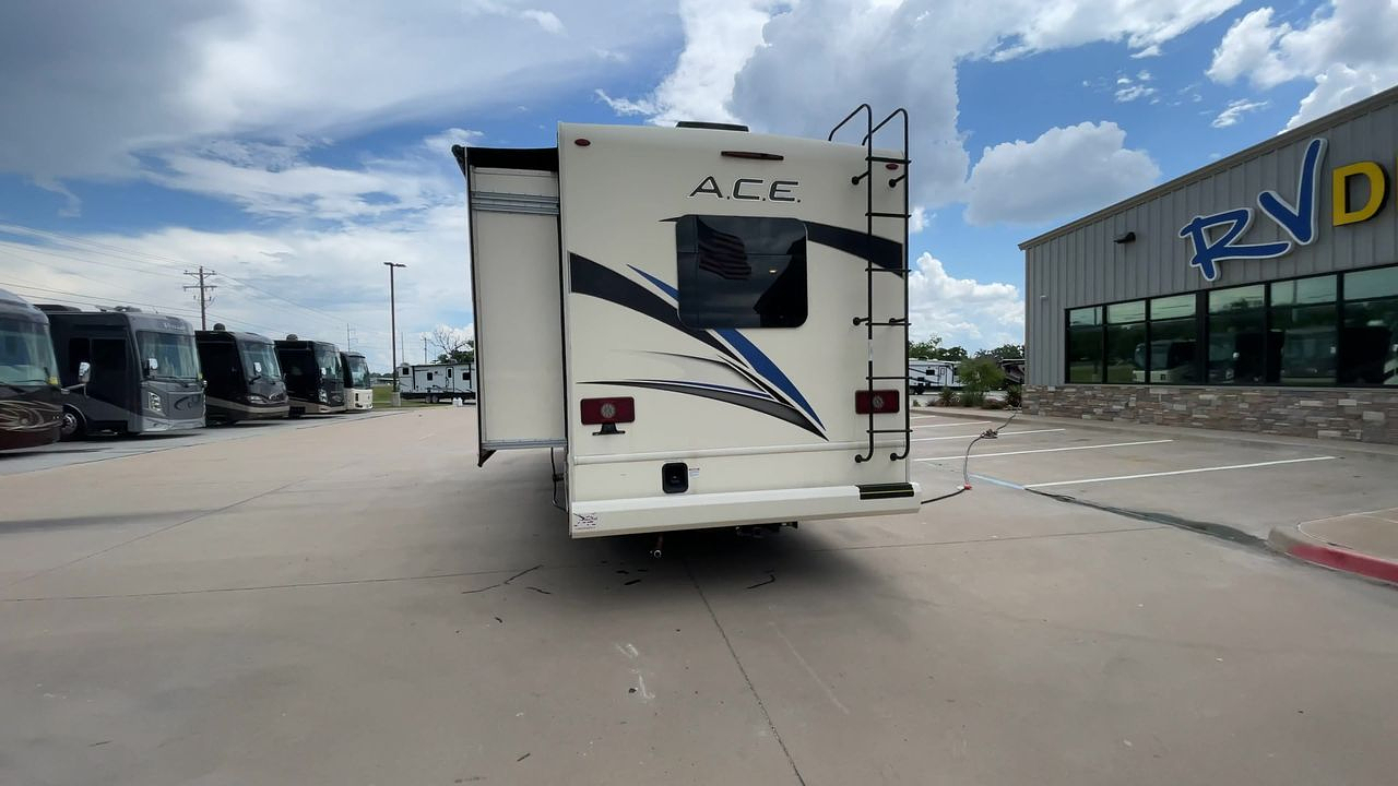 2022 THOR ACE 323