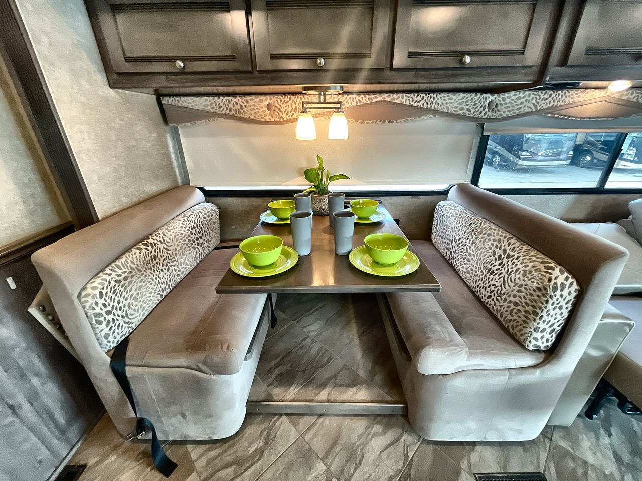 2018 WINNEBAGO SIGHTSEER 36Z
