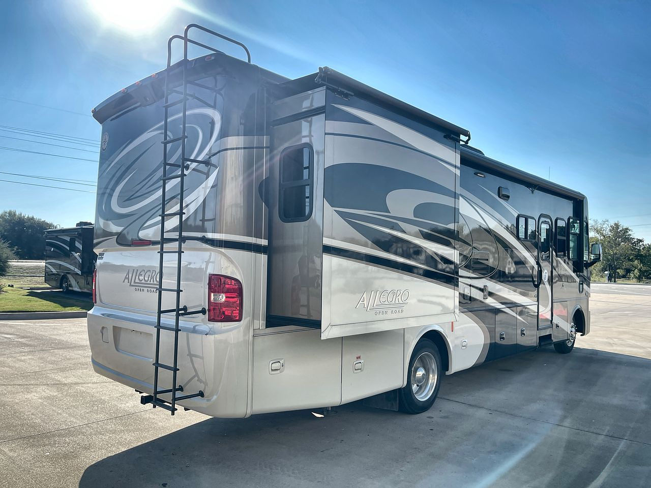 2014 TIFFIN OPEN ROAD 32CA