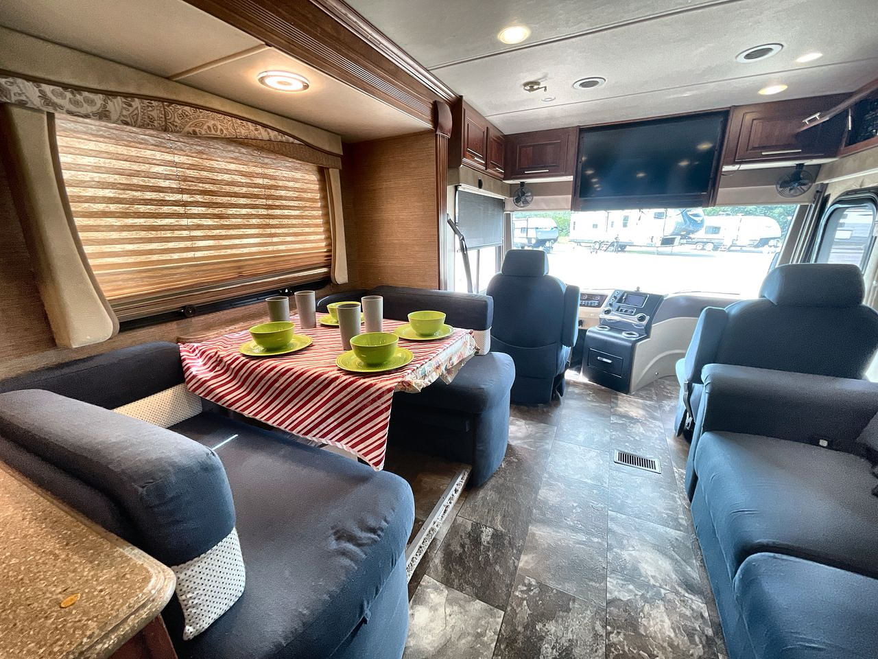 2015 COACHMEN SPORTSCOACH 361BH
