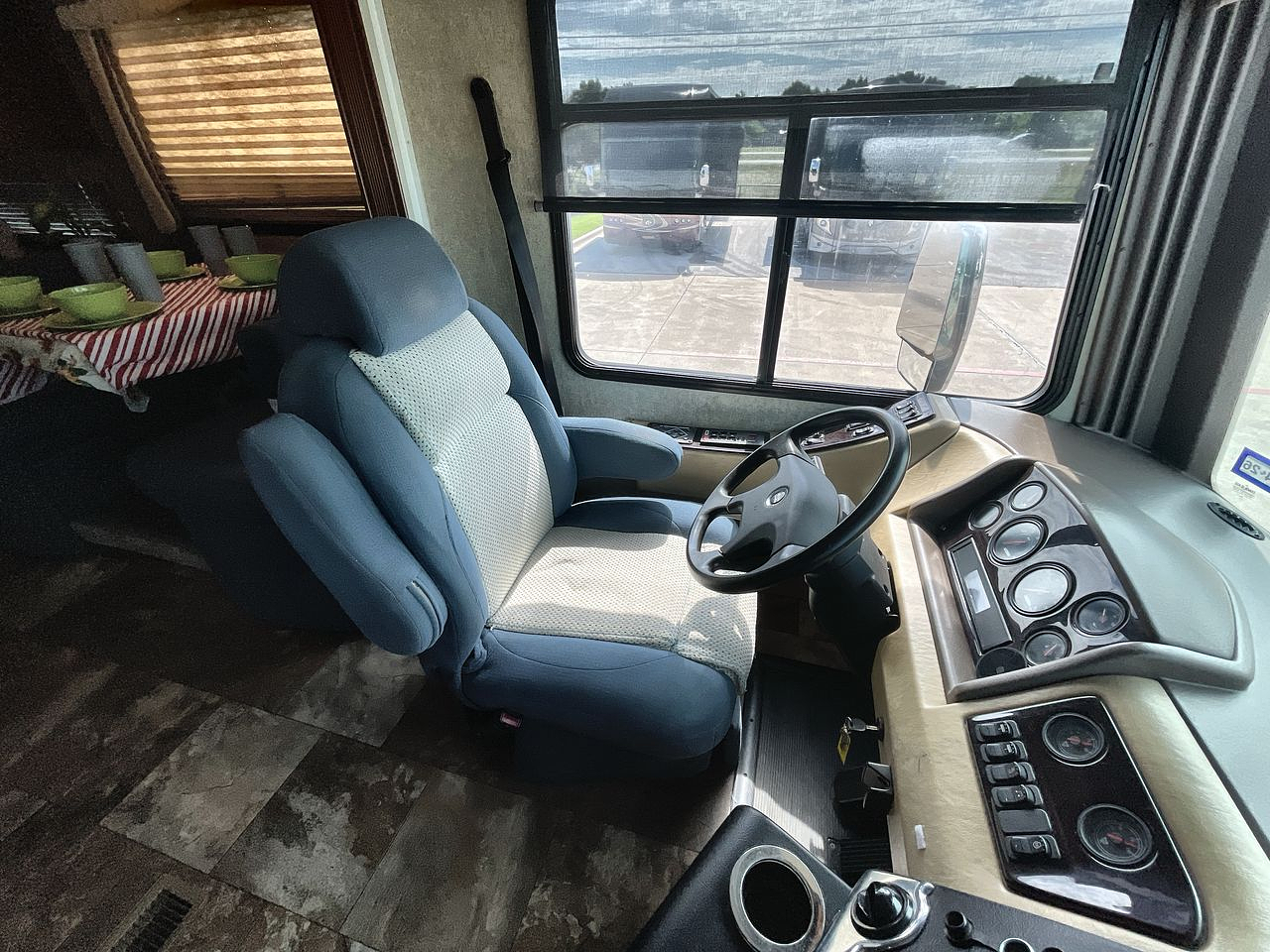 2015 COACHMEN SPORTSCOACH 361BH