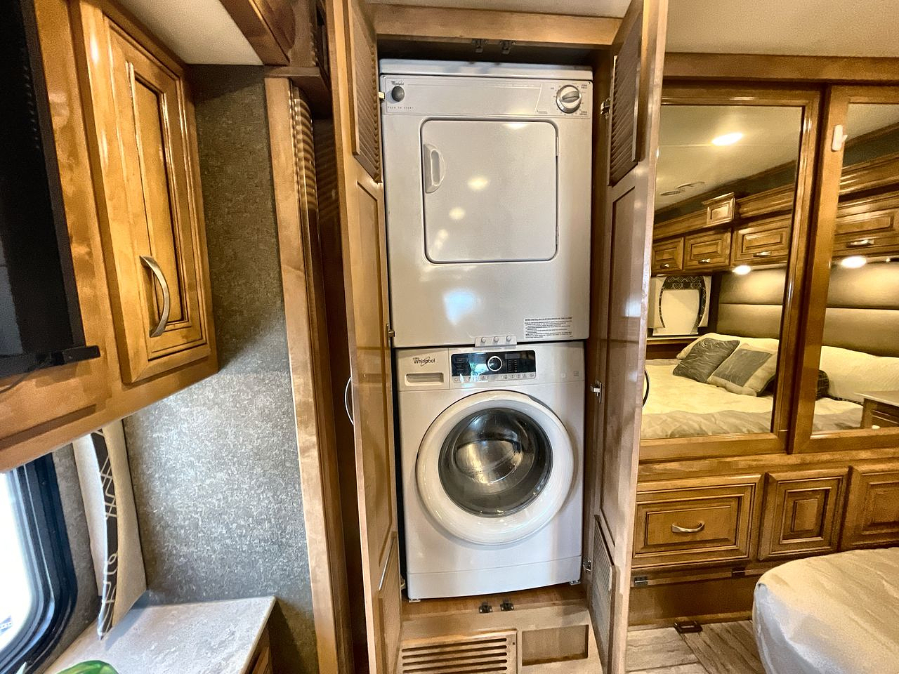 2018 THOR VENETIAN 37M