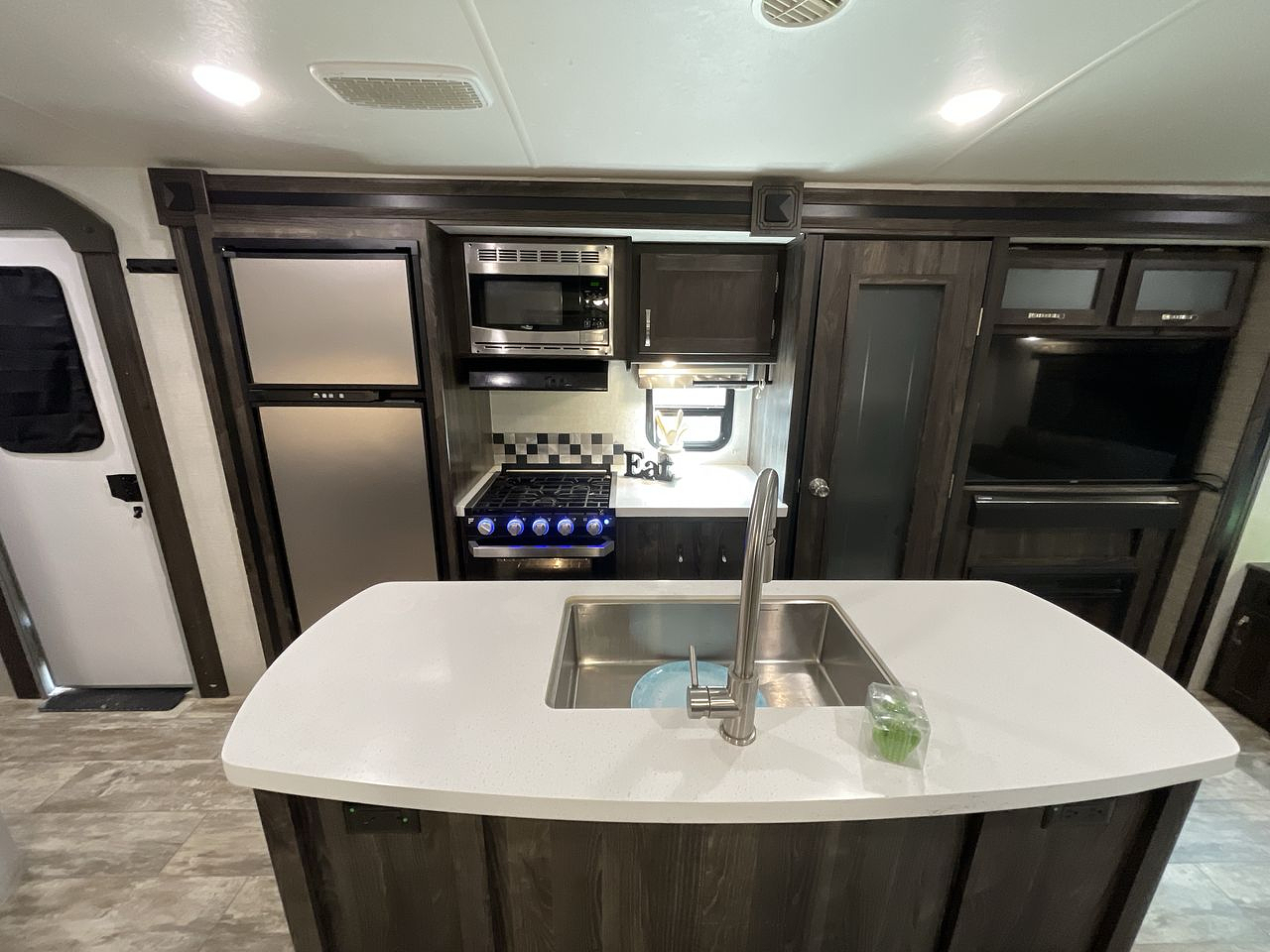 2020 HIGHLAND RIDGE OPEN RANGE LIGHT 275