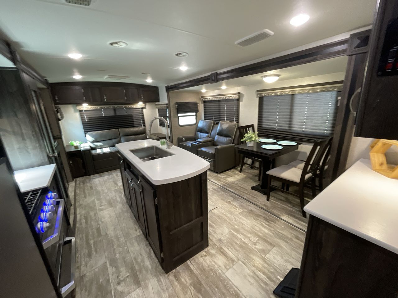 2020 HIGHLAND RIDGE OPEN RANGE LIGHT 275
