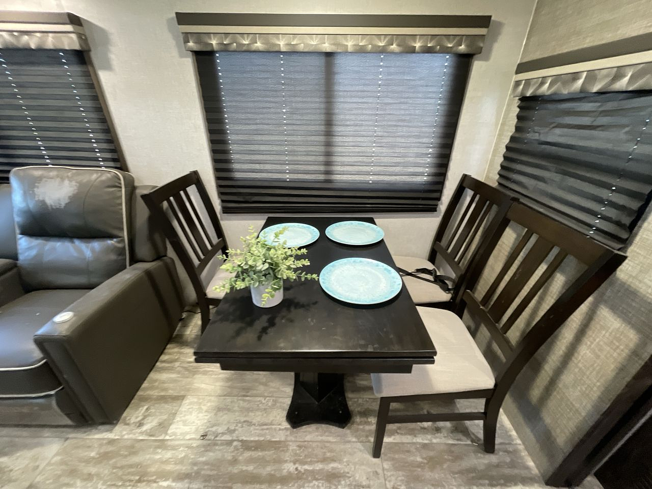 2020 HIGHLAND RIDGE OPEN RANGE LIGHT 275