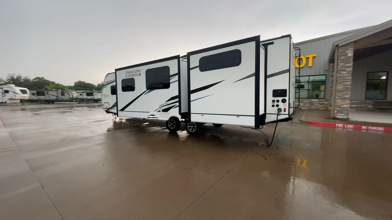 2022 FOREST RIVER FREEDOM EXPRESS 320B