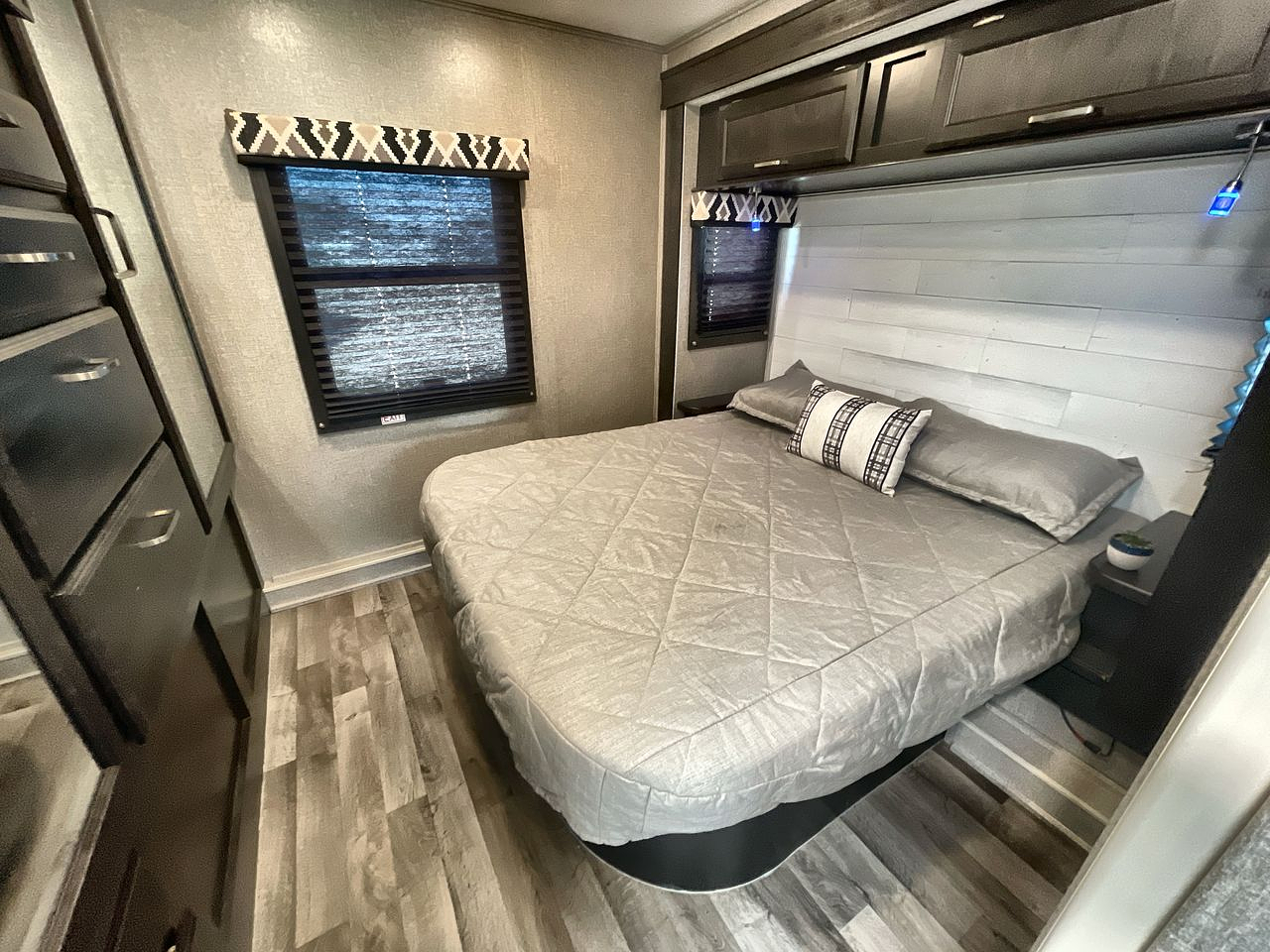 2022 ENTEGRA ODYSSEY 29V